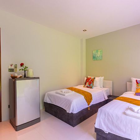 Готель Rossarin Sea View Patong Екстер'єр фото