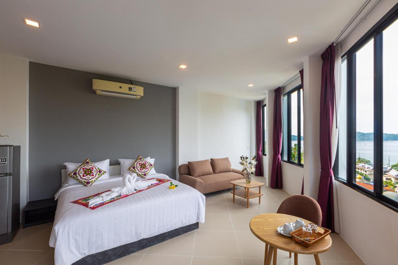 Готель Rossarin Sea View Patong Екстер'єр фото