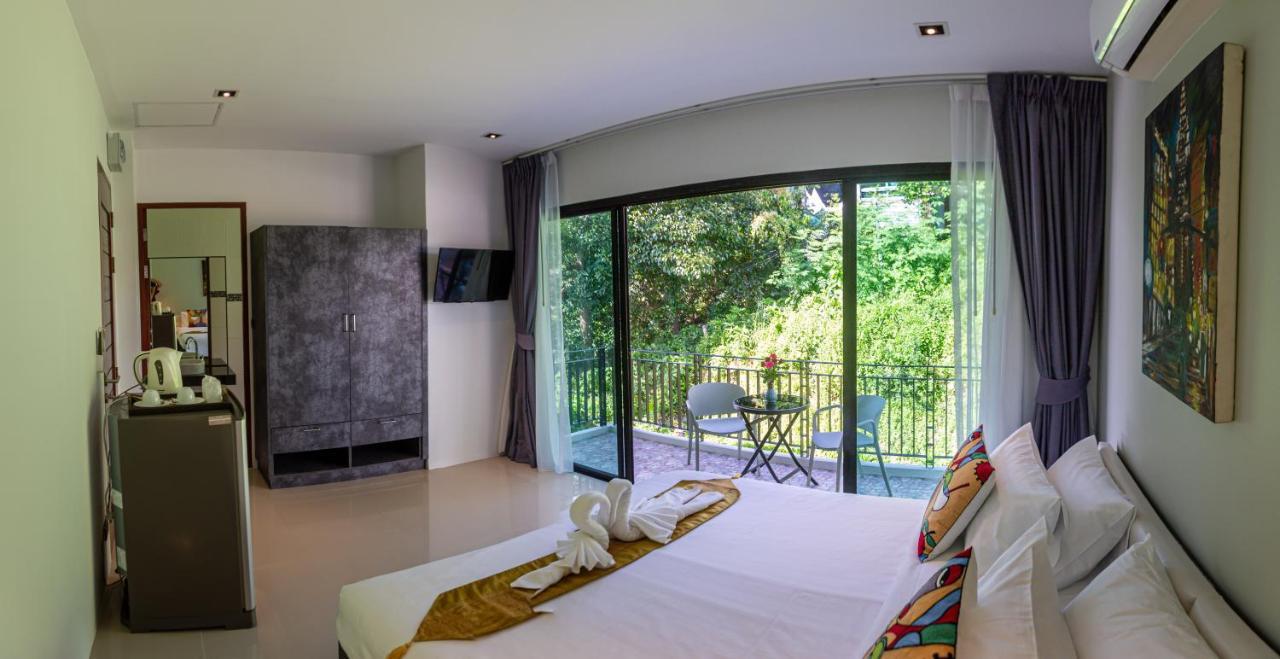 Готель Rossarin Sea View Patong Екстер'єр фото
