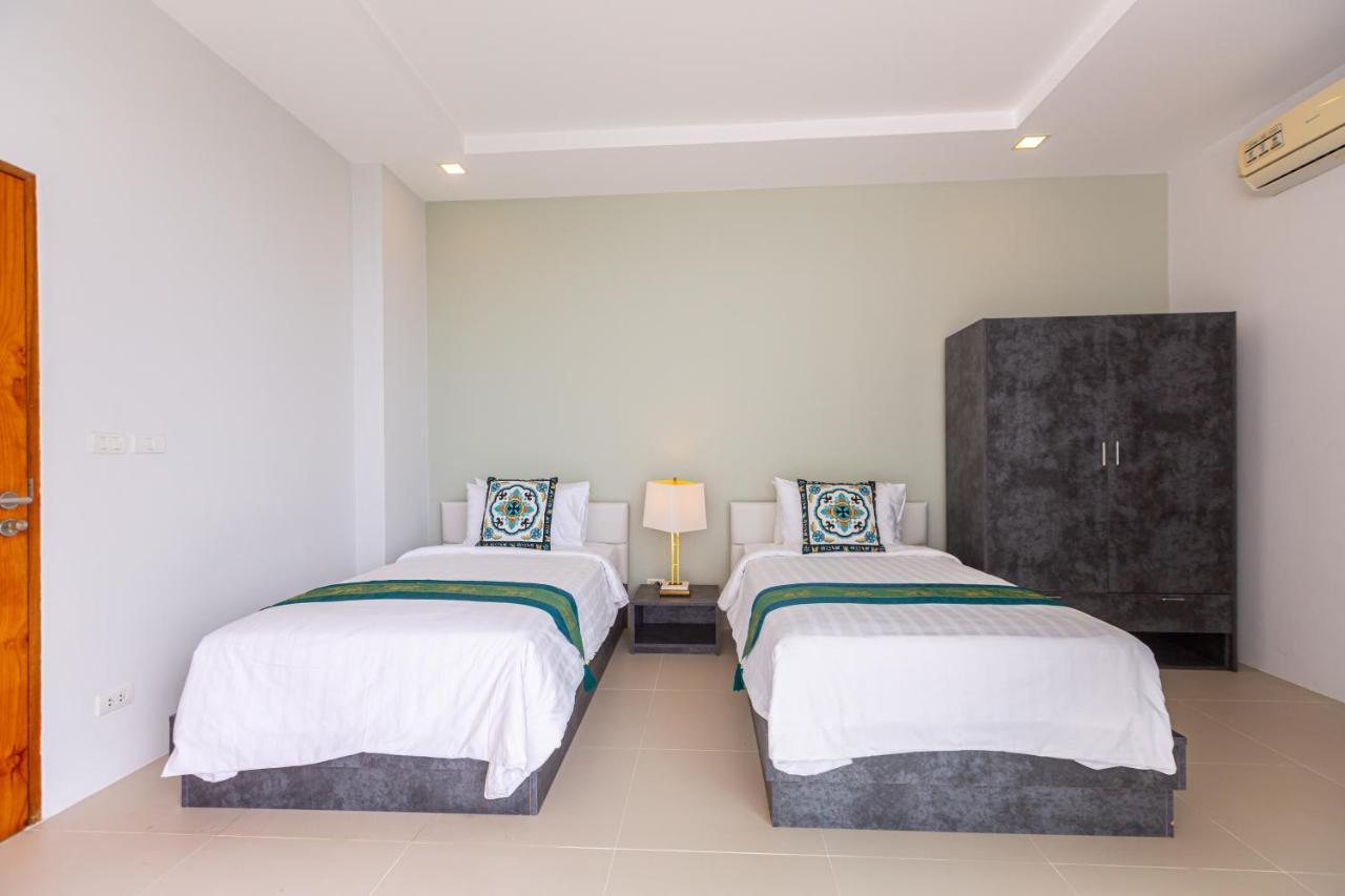 Готель Rossarin Sea View Patong Екстер'єр фото