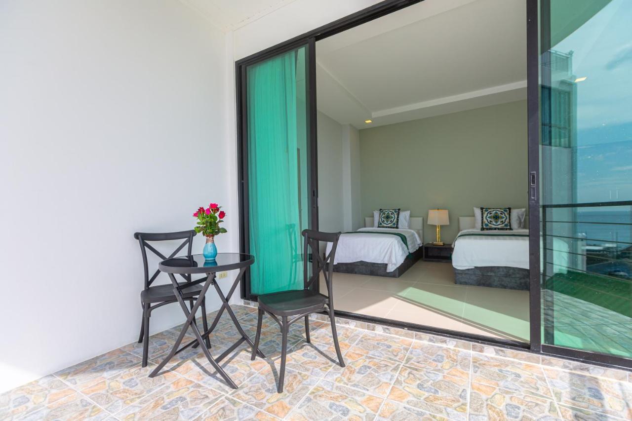 Готель Rossarin Sea View Patong Екстер'єр фото