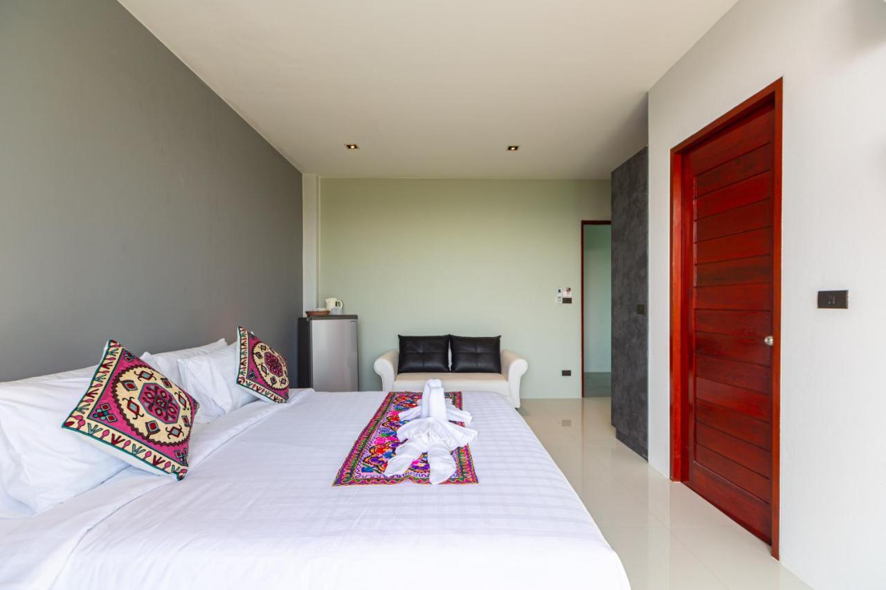 Готель Rossarin Sea View Patong Екстер'єр фото
