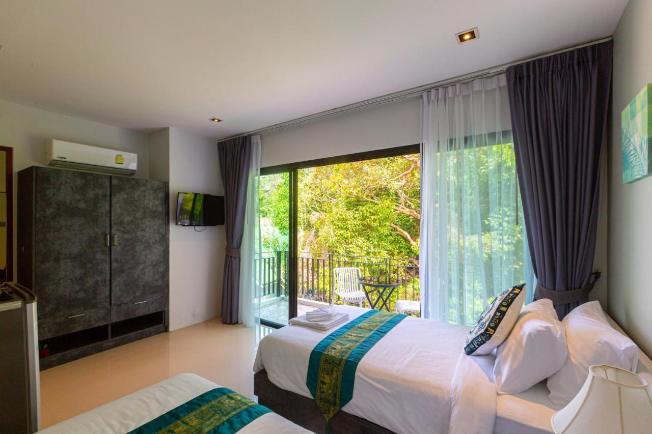 Готель Rossarin Sea View Patong Екстер'єр фото