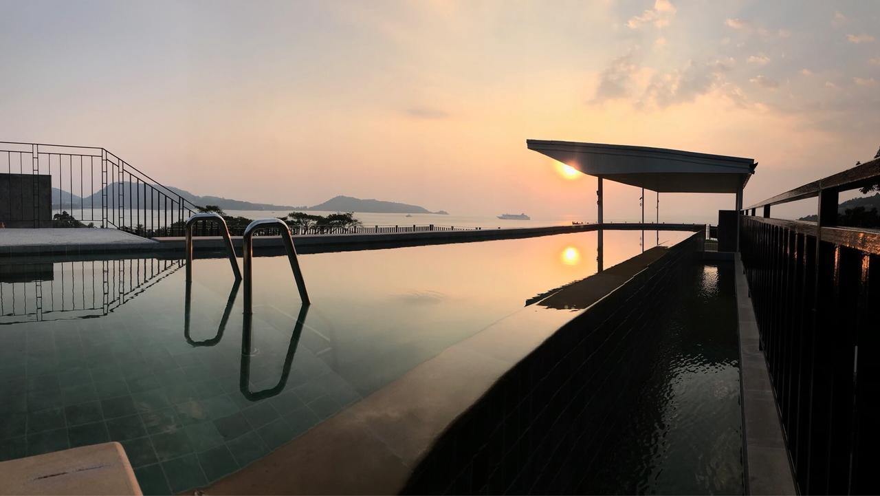 Готель Rossarin Sea View Patong Екстер'єр фото